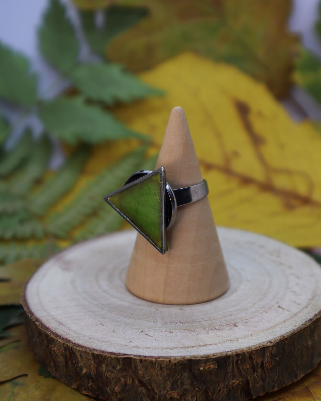 Anillo Hoja Triangular