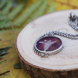 Pulsera Pétalo Rojo y Flor Blanca