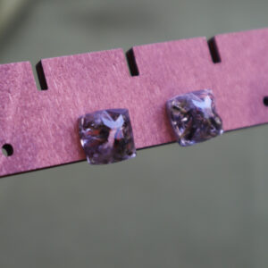 Pendientes Mini Cuadrados con Lavanda Encapsulada