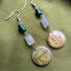 Pendientes de Hojas Encapsuladas y Cristales